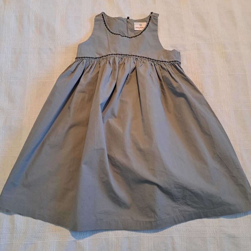 Hanna Andersson girls size 120 or 6-7 gray sleeveless